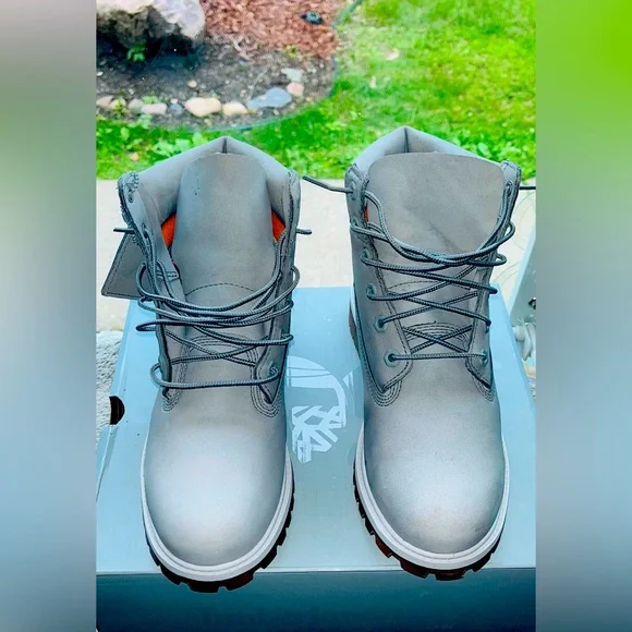 ✨LIKE-NEW✨Timberland Premium 6’ Waterproof (Grey), Men’s Size 5.5/Women’s Size 7 - Picture 4 of 12